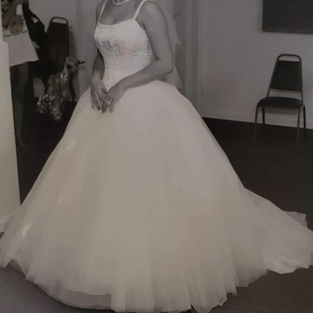 Wedding dress